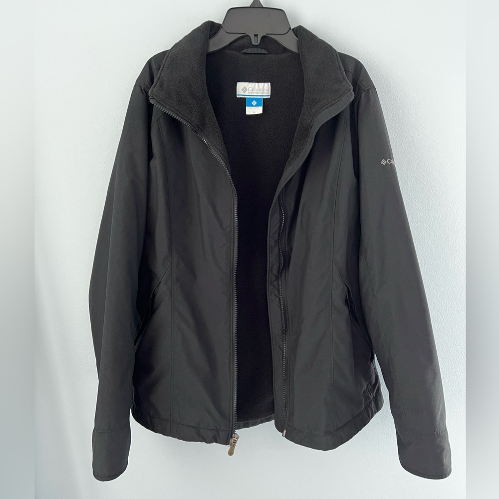 Women’s Columbia Black Zip-Front Fleece-Lined Nylon Jacket, Medium